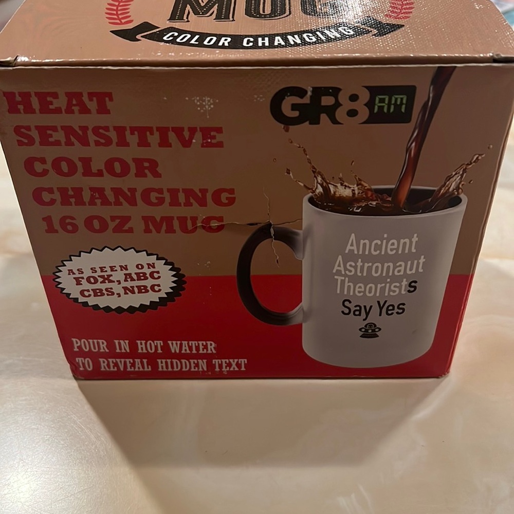NIB Ancient Astronaut Theorist Heat Sensitive Color Changing mug by GR8AM 16oz